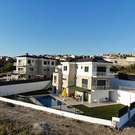 Villa Mola *